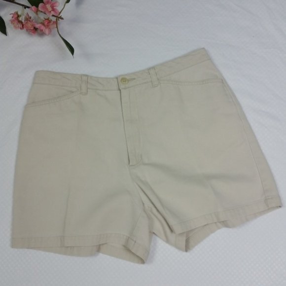 Eddie Bauer Beige Chino Shorts Size 8 High Rise Women Cotton Pockets Flat Front - Picture 2 of 9